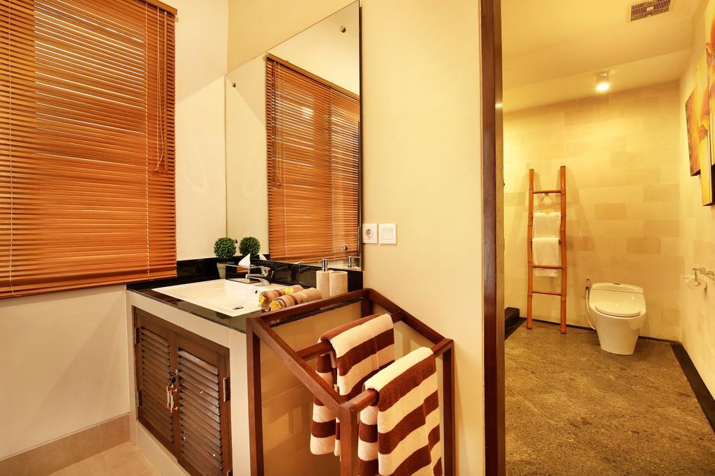 De Liza Villa Seminyak Beachside By Bali Asia Villa Exterior foto