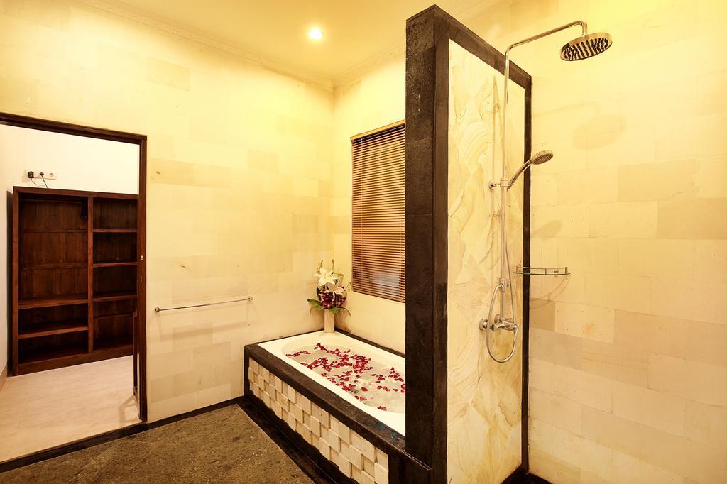 De Liza Villa Seminyak Beachside By Bali Asia Villa Exterior foto